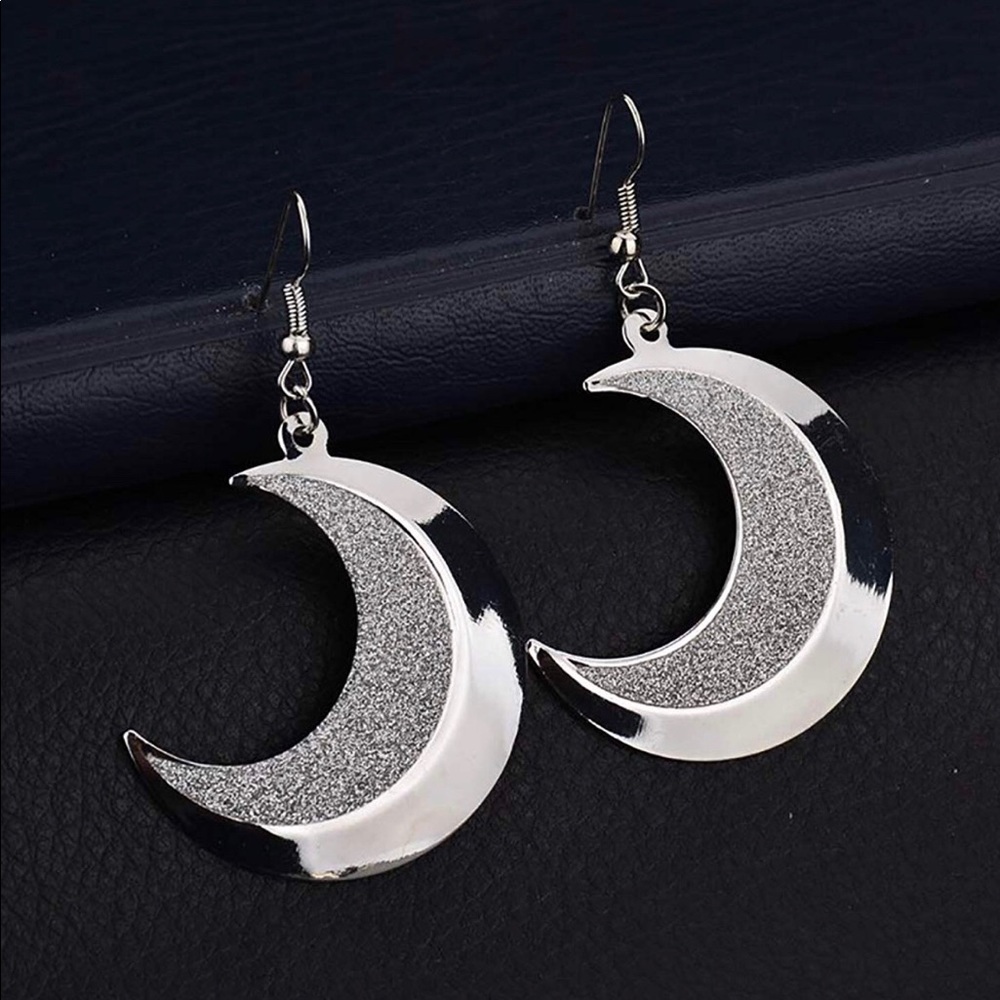 Very classy and pretty half moon sparkle earrings